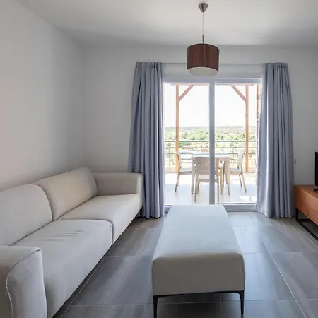 Stylish Two Bedroom Penthouse With Spa Tub Apartment Agios Theodoros (Northern Cyprus)