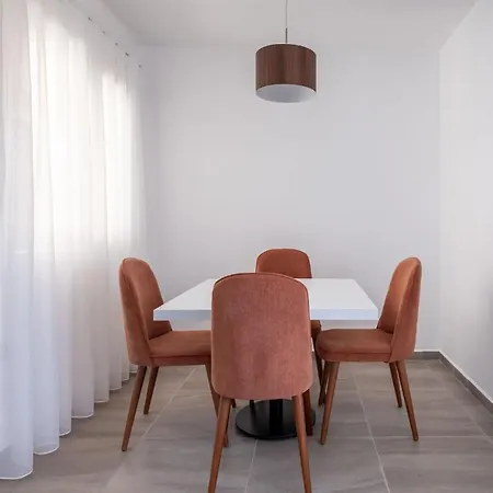 Stylish Two Bedroom Penthouse With Spa Tub * Agios Theodoros (Northern Cyprus)